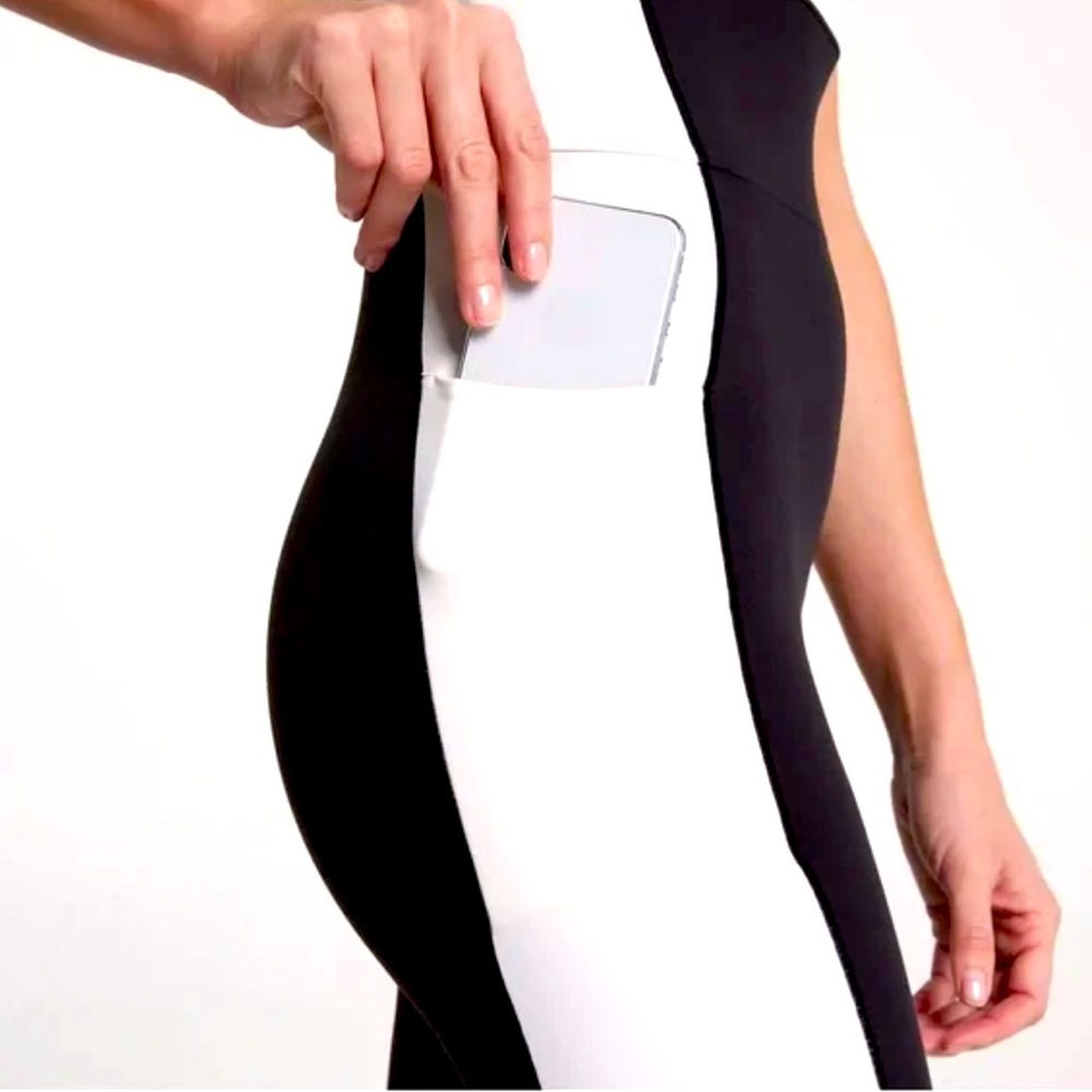 CALIA by Carrie Underwood Black and White Women's Inspire Athletic Jumpsuit- XS - Picture 4 of 4